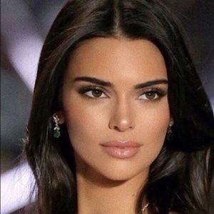 Meet your Posher, Mina